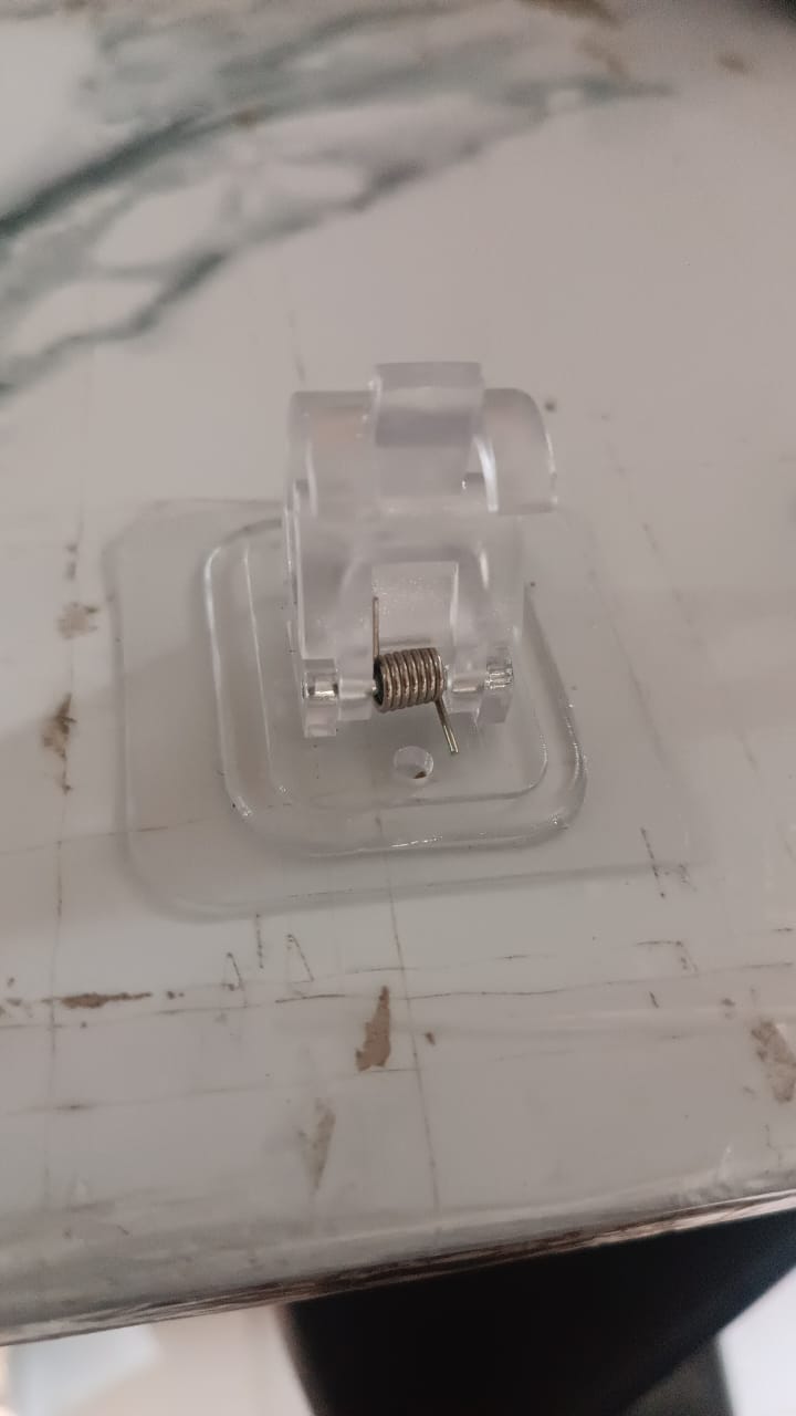 Wall Mount Transparent Self-Adhesive Clip with Strong Spring Grip