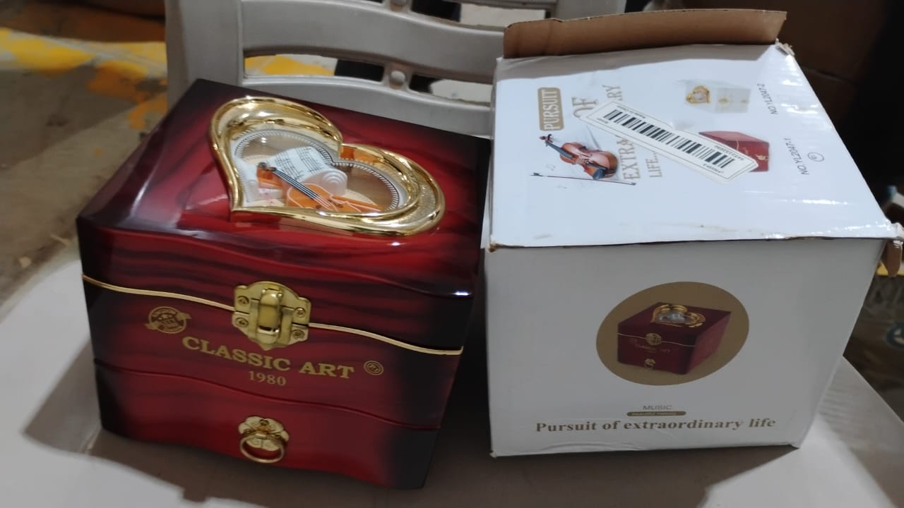 Dancer Ballerina Piano Music Box Hand Crank Music Plastic Box Gift (1 Pc)