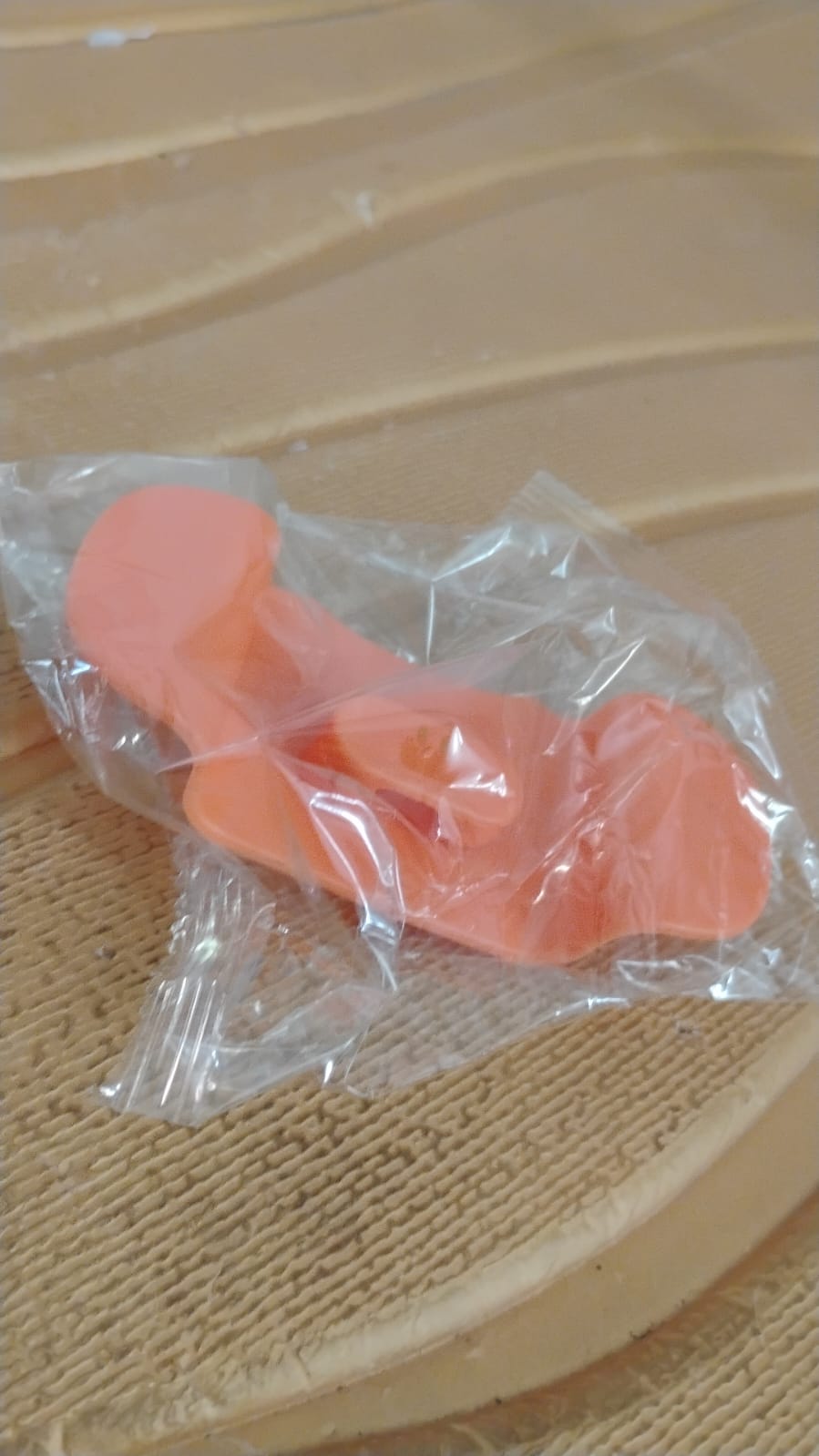 Wall Mounted Plug Holder Hook (1 Pc)